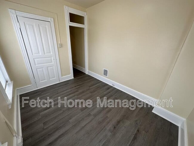 Building Photo - 739 Lincoln St