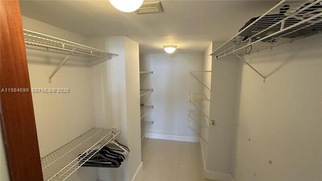 Building Photo - 2333 Brickell Ave