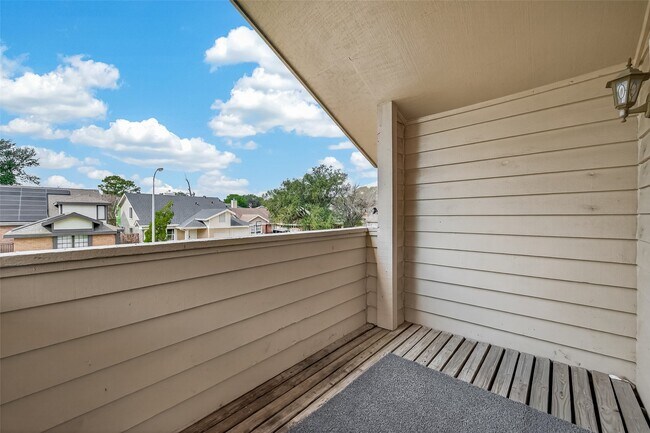 Building Photo - 1806 Foxlake Dr