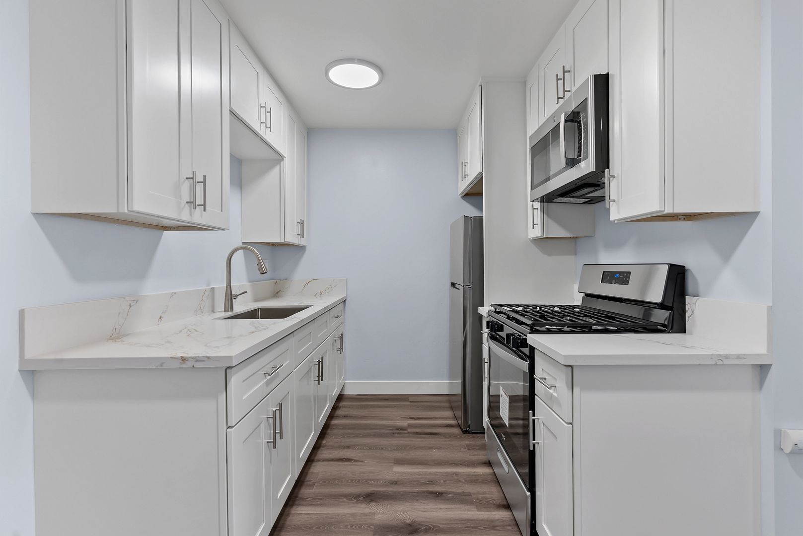 Building Photo - 1804 W 78th St