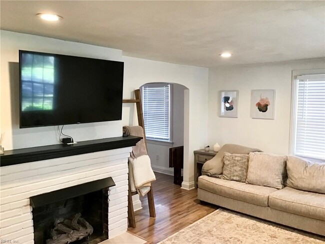 Building Photo - 3557 Gatling Ave
