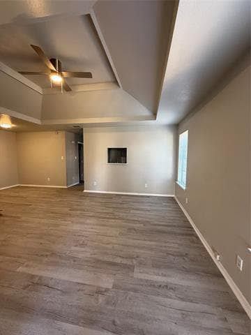 Building Photo - 1435 N Bluegrove Rd