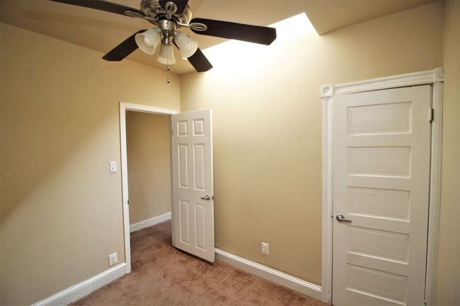 Building Photo - Updated 3bd/2ba Hampden Rowhome w/ CAC, W/...