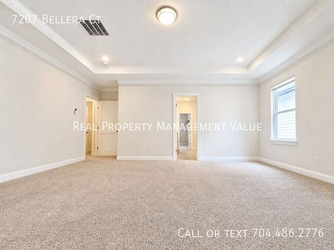 Building Photo - 7207 Bellera Ct