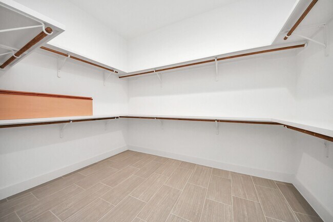 Building Photo - 2003 Marthoman Drive