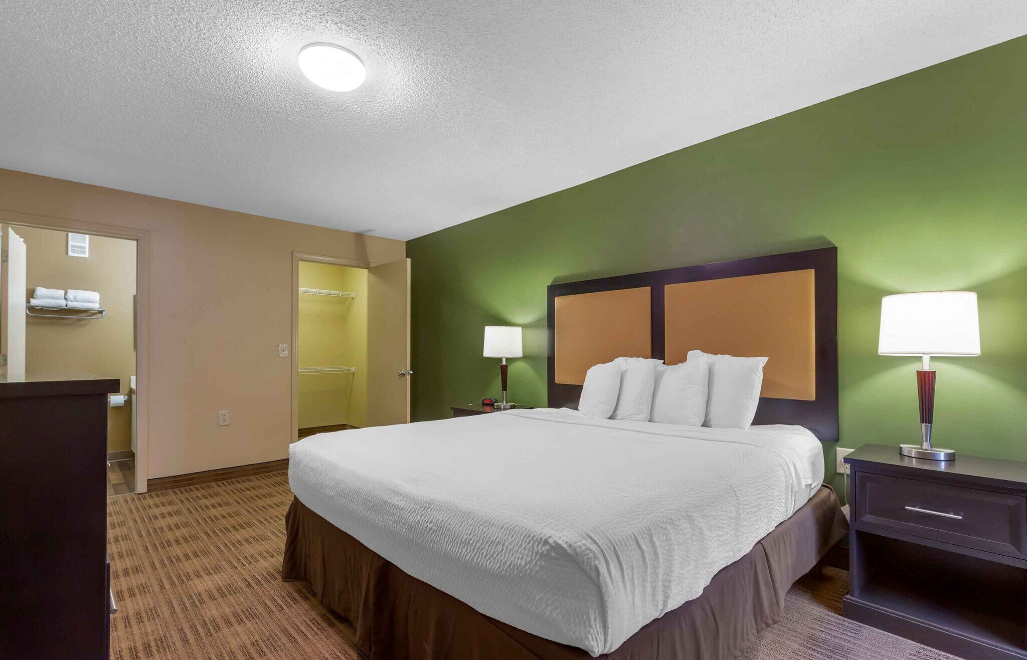 Building Photo - Furnished Studio-Fort Worth - Southwest
