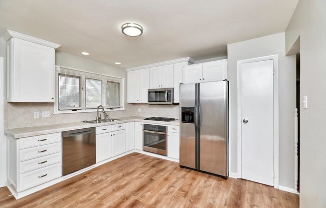 Building Photo - 5134 Red Cedar Ct