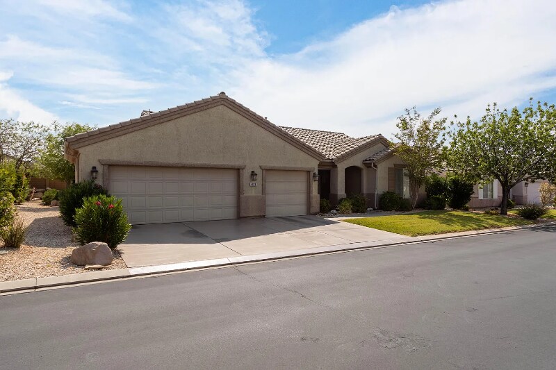 Primary Photo - 4629 Tranquility Bay Dr