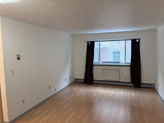 Building Photo - 2222 E Belleview Pl