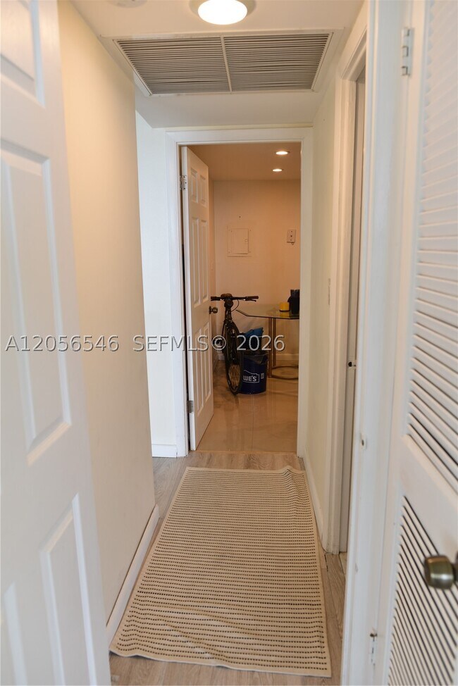 Building Photo - 5555 Collins Ave
