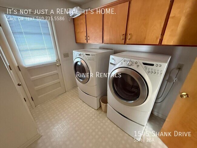 Building Photo - 1545 Shank Dr