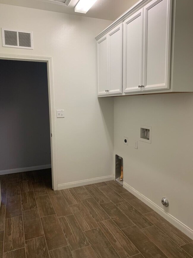 Building Photo - Beautiful Home in Northwest Bakersfield