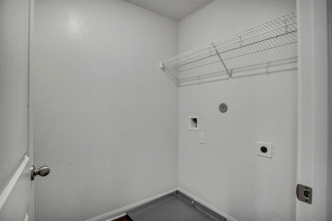 Building Photo - 169 Allington Cir