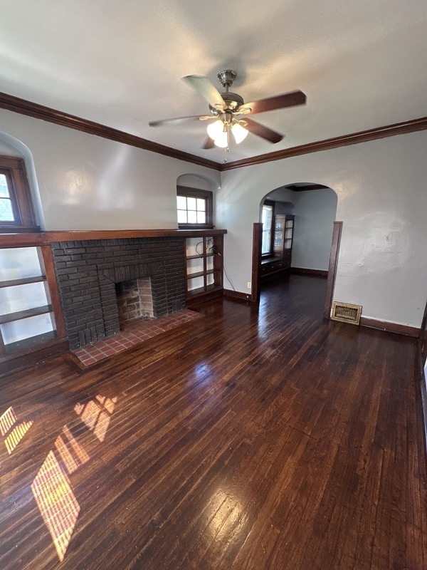 Primary Photo - 3389 W 125th St