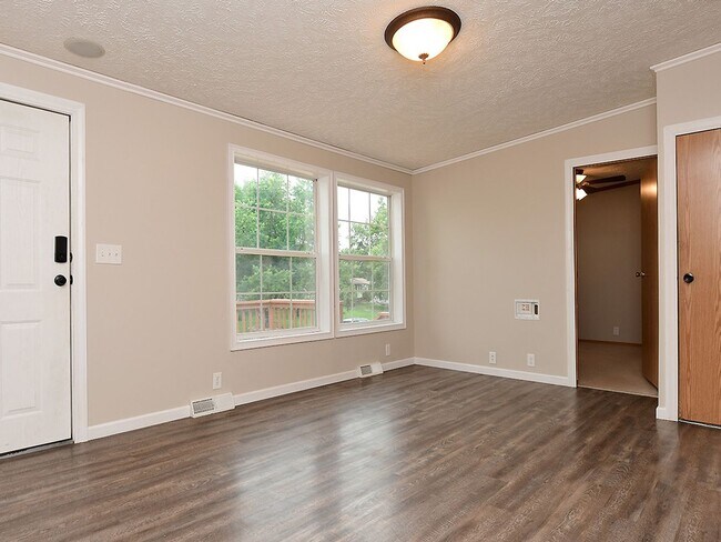 Building Photo - 38 Cypress St