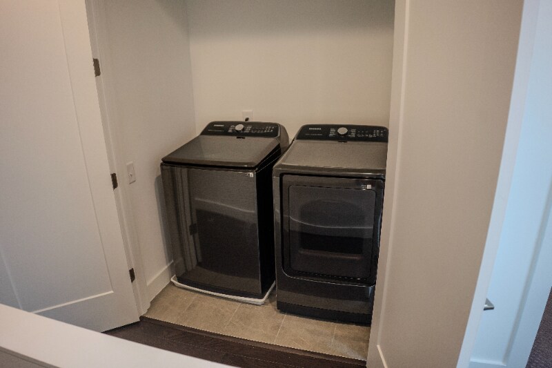 Building Photo - 241 Maynard Terrace SE