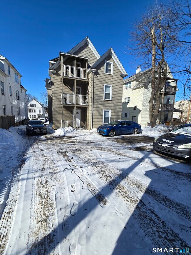 Building Photo - 263 Sheffield Ave