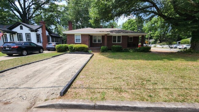 Building Photo - 2927 Columbia Ave