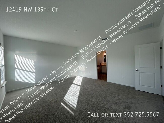 Building Photo - 12419 NW 139th Dr