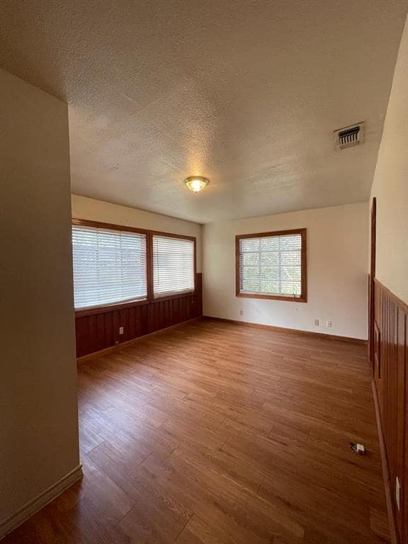 Building Photo - 108 Austin St