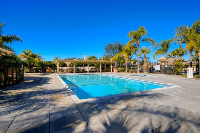 Building Photo - Charming Single Level Home in Oceanside