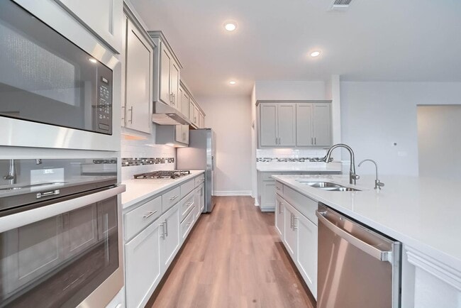 Building Photo - 133 White Steppe Way