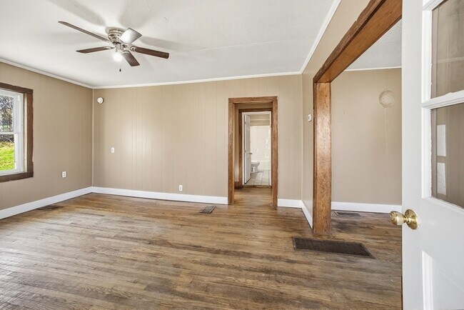 Building Photo - 11494 New Garden Rd