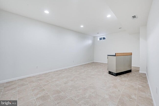 Building Photo - 15000 Gossom Manor Pl