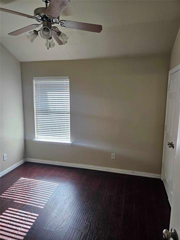 Building Photo - 520 Creekside Dr