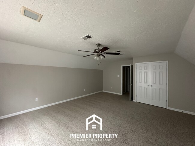 Building Photo - Stunning 4BR Cordova Home | Chef's Kitchen with Island, Formal Dining & Fireplace