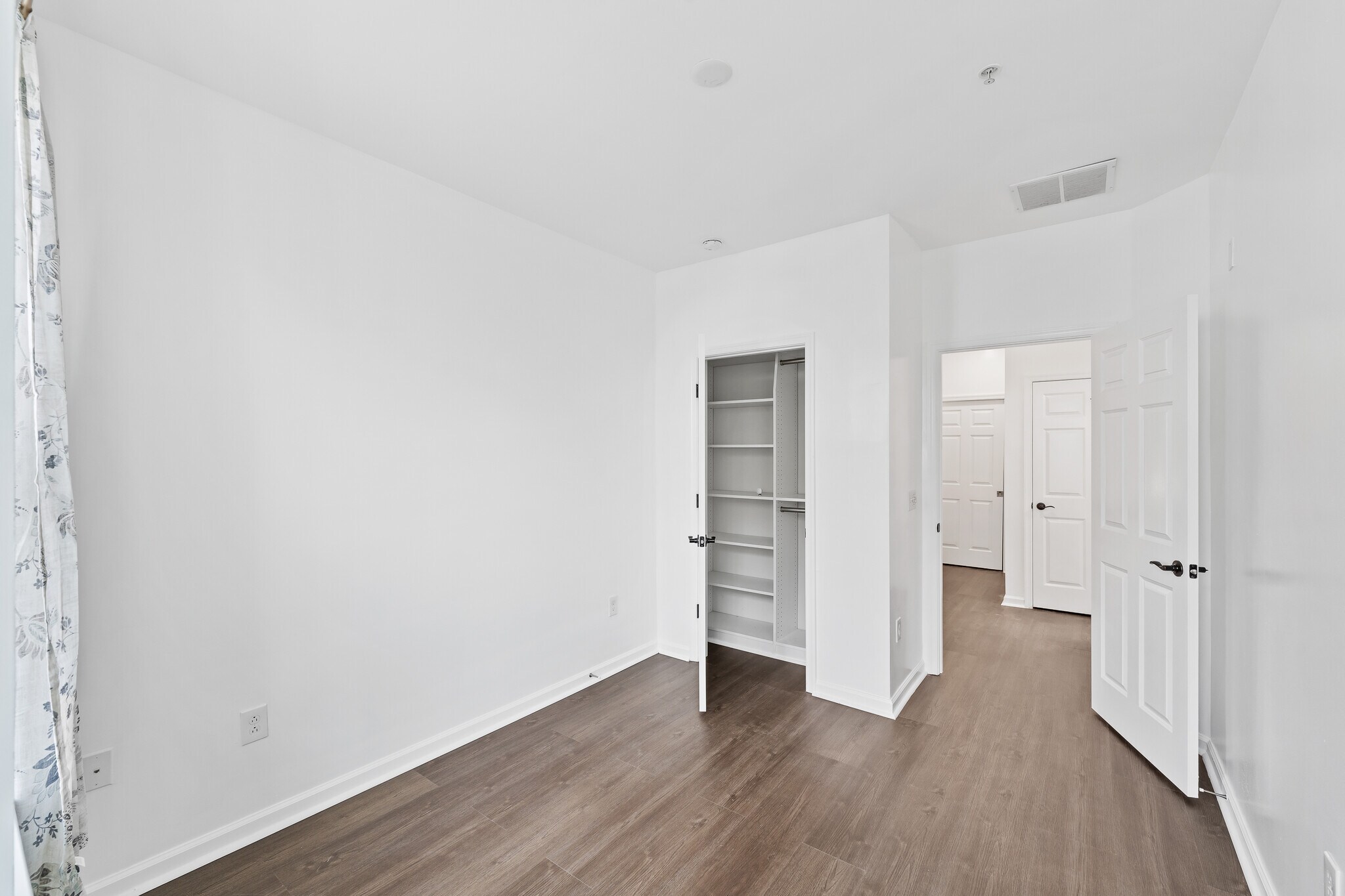 Building Photo - 147 Wesmont Dr