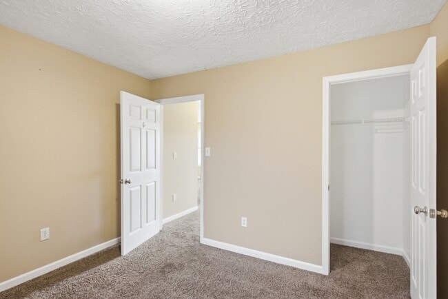 Building Photo - 162 Stone Henge Ln