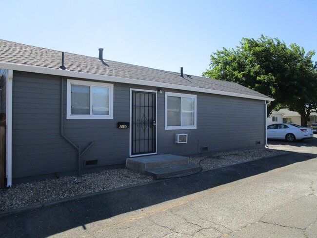 Building Photo - MOVE-IN SPECIAL: $500 OFF 1ST MONTHS RENT ...