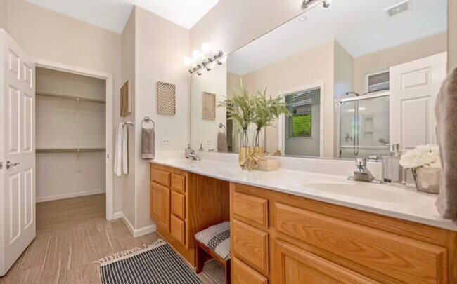 Building Photo - Nice Two Bedroom Two Bathroom Home in Rocklin - Whitney Oaks Ages 55+ Gated Community