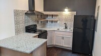 Building Photo - 1 Bedroom Apartment off Dayton Boulevard i...