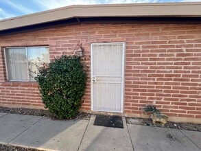 Building Photo - 5610 E Glenn St