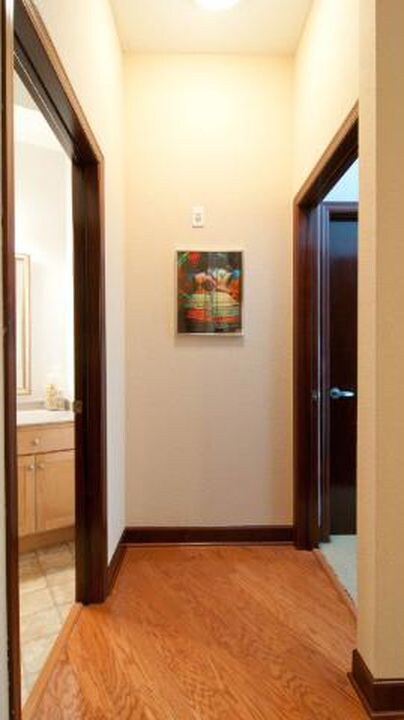 Building Photo - 308 E 18th St