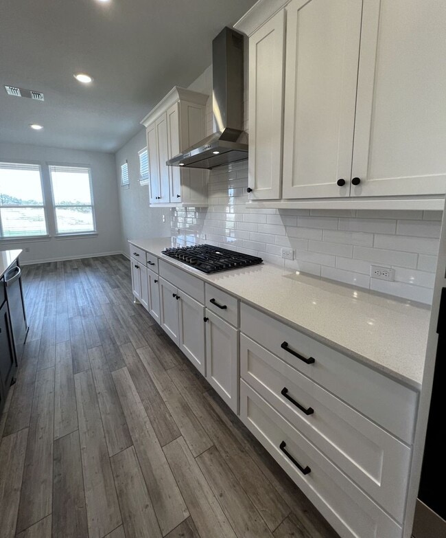 Building Photo - 106 Middle Crk Rd