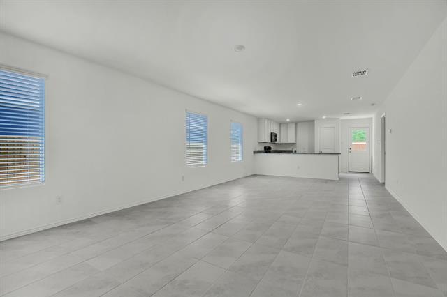 Building Photo - 402 Harvest St
