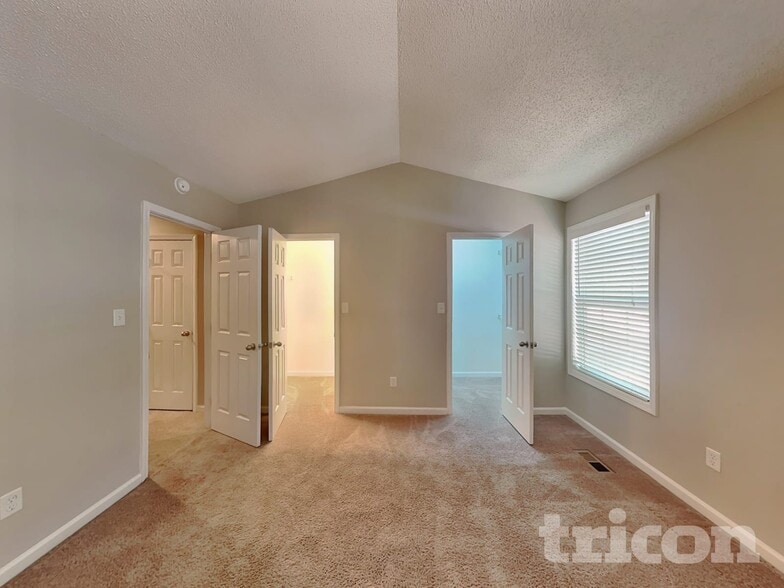 Building Photo - 1614 Barbara Ann Cir