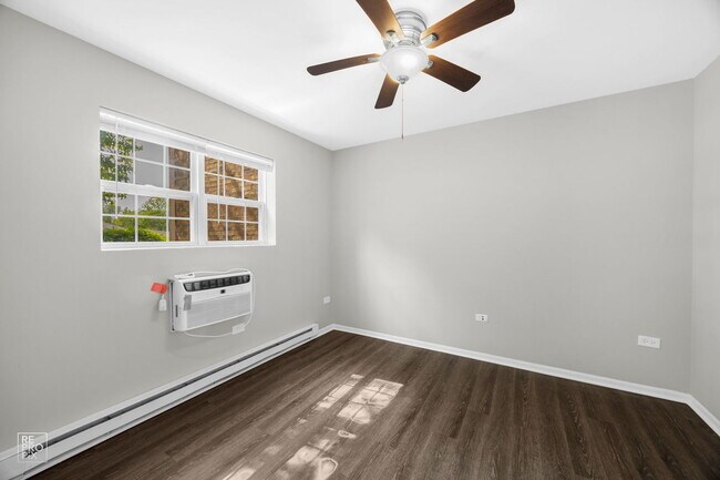 Building Photo - 1545 Crystal Rock Ct