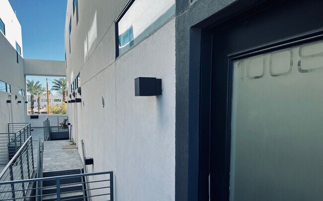 Building Photo - 7301 E Minnezona Ave