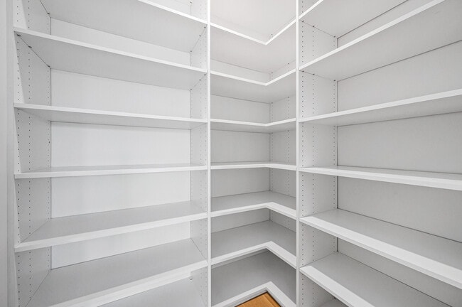 Building Photo - 121-121 139 39th St