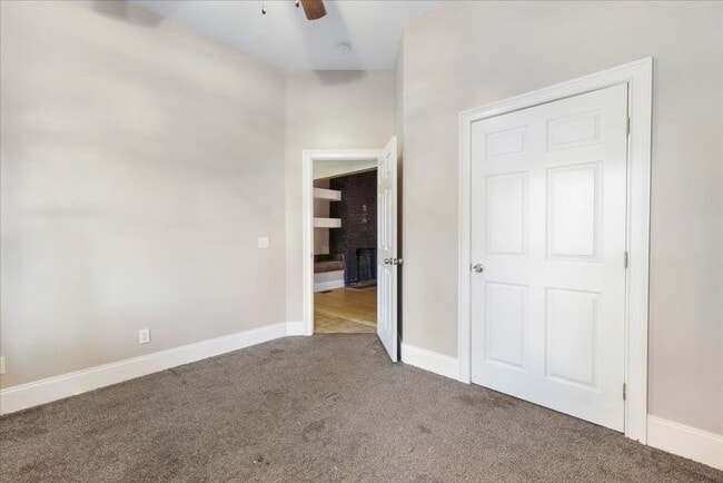 Building Photo - 216 W Anderson St