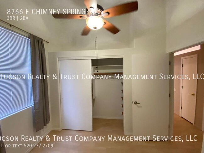 Building Photo - 8766 E Chimney Spring Dr