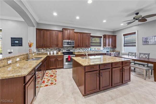 Building Photo - 8250 Sumner Ave