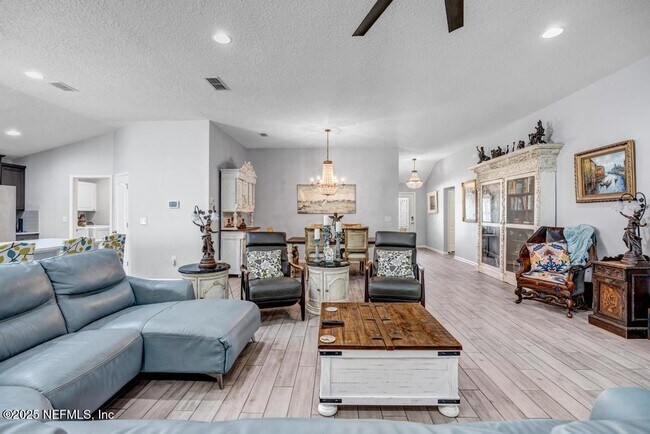 Building Photo - 11533 Red Koi Dr