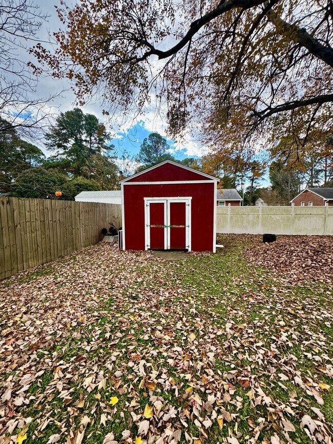 Building Photo - Charming Brick Ranch in the Heart of Churchland