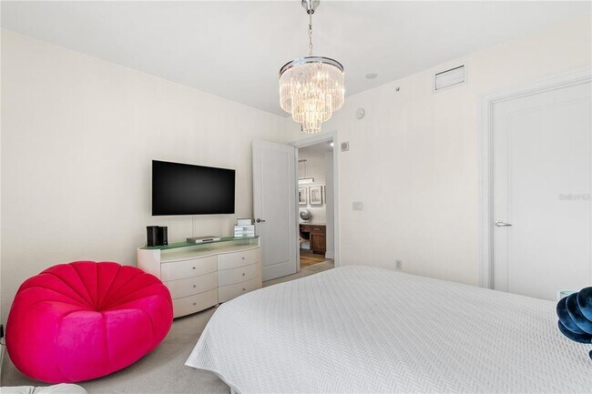 Building Photo - 331 Cleveland St