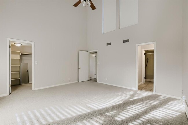 Building Photo - 11 Casa Verde St